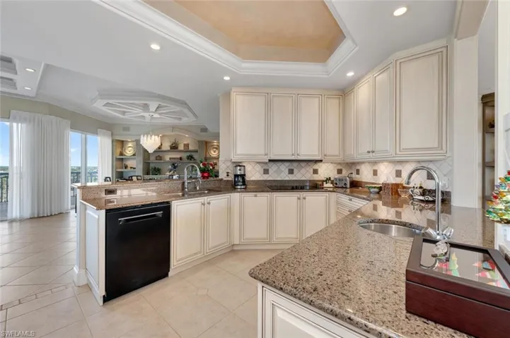Incredible open kitchen, updated cabinets