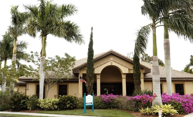 1108  Winding Pines  CIR, Cape Coral, FL 33909