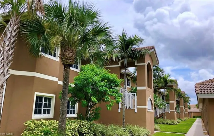 1108  Winding Pines  CIR, Cape Coral, FL 33909