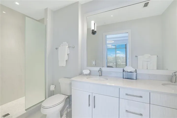 101  8th S ST, Naples, FL 34102