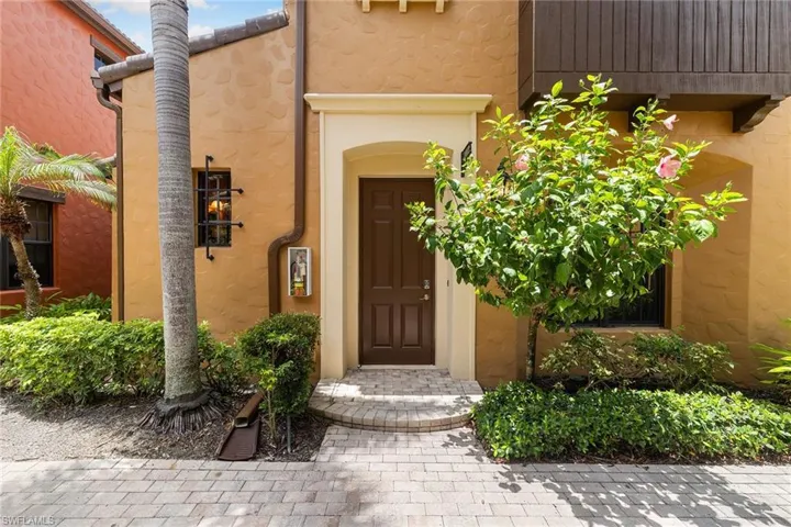 8957 Malibu St 502, Naples, Florida 34113