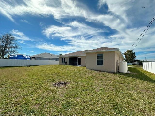1805 NE 17th AVE, CAPE CORAL FL 33909