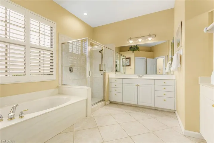 20125  Seadale  CT, Estero, FL 33928