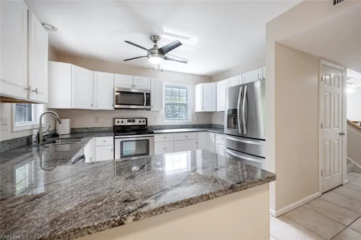 210  Leawood  CIR, Naples, FL 34104