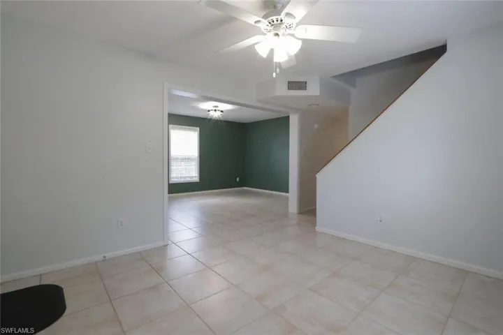 210  Leawood  CIR, Naples, FL 34104