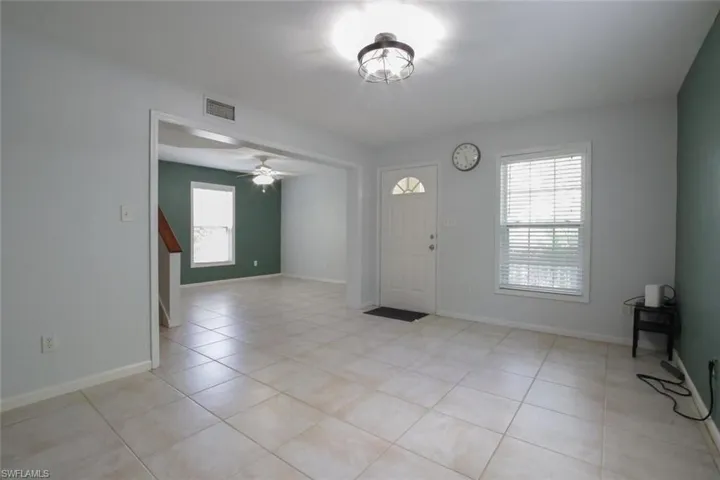 210  Leawood  CIR, Naples, FL 34104