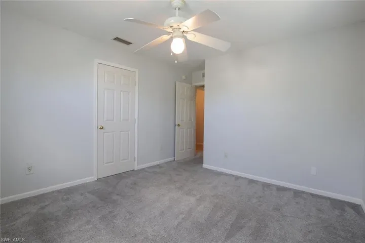 210  Leawood  CIR, Naples, FL 34104