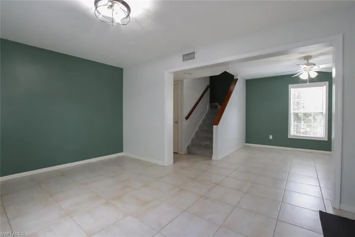210  Leawood  CIR, Naples, FL 34104