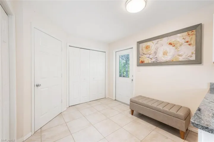 210  Leawood  CIR, Naples, FL 34104