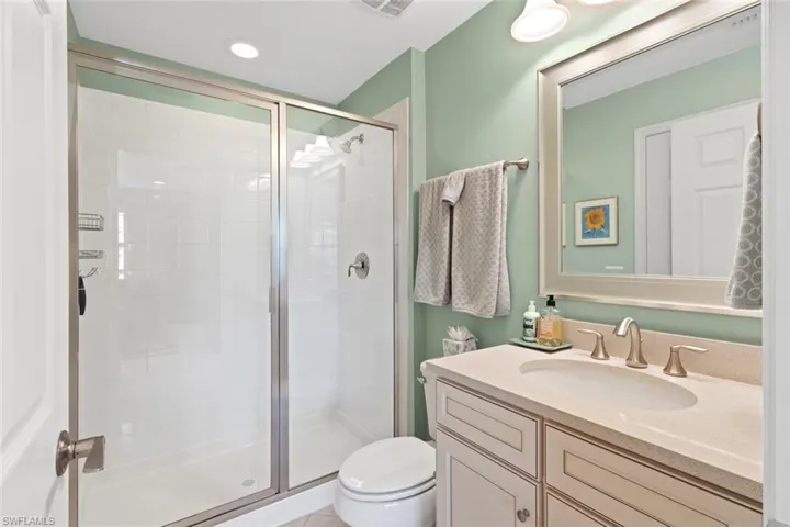 2nd Floor Bathroom