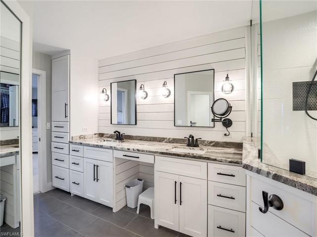 Dual vanities
