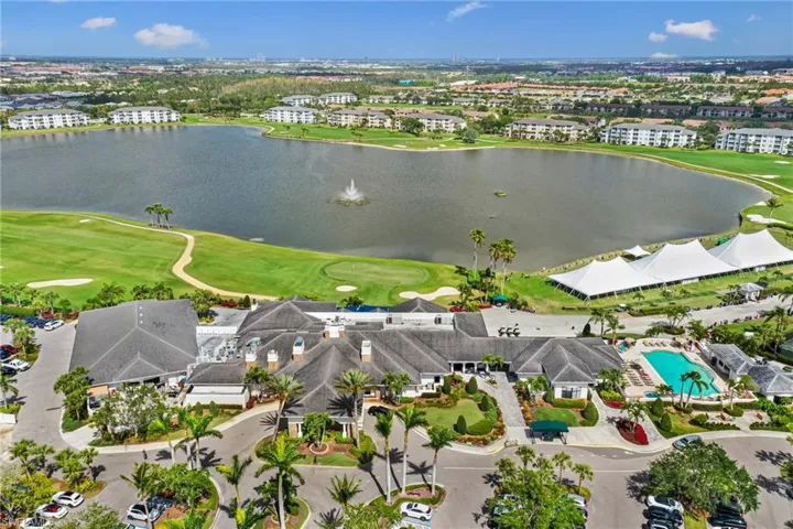 Heritage Palms Clubhouse and 38 acre lake