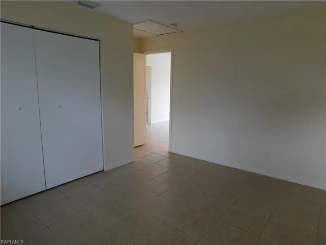 Nice sized bedroom
