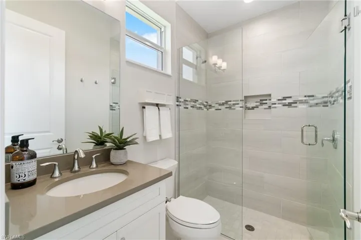 Guest Bathroom 3