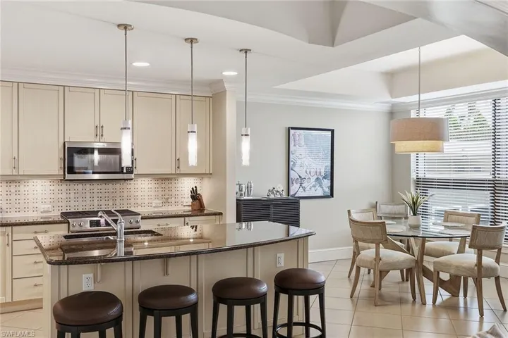 9123 Strada Pl 7207, Naples, Florida 34108