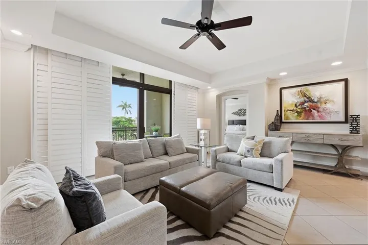 9123 Strada Pl 7207, Naples, Florida 34108