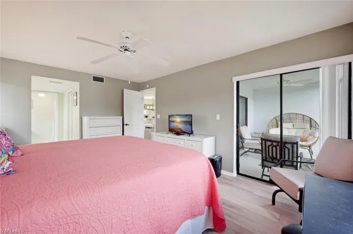 7320 Coventry Ct 710, Naples, Florida 34104