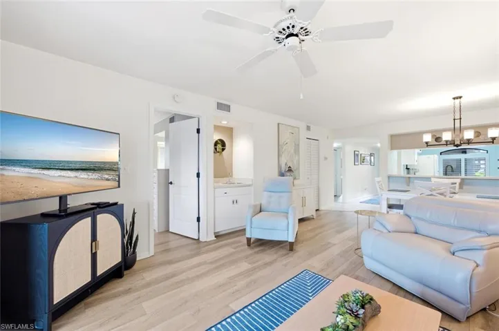 7320 Coventry Ct 710, Naples, Florida 34104