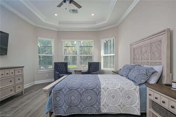 Primary bedroom with extended bumpout - upgrade