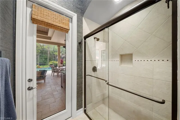 6477 Costa Cir, Naples, Florida 34113