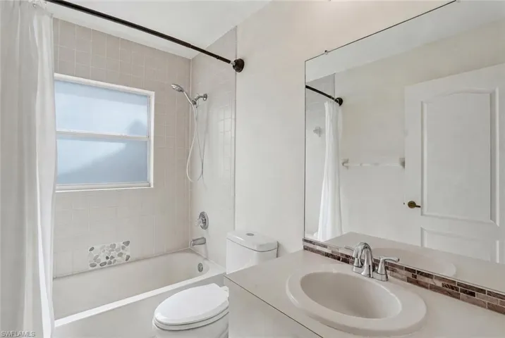 8080 Breton Cir, Fort Myers, Florida 33912