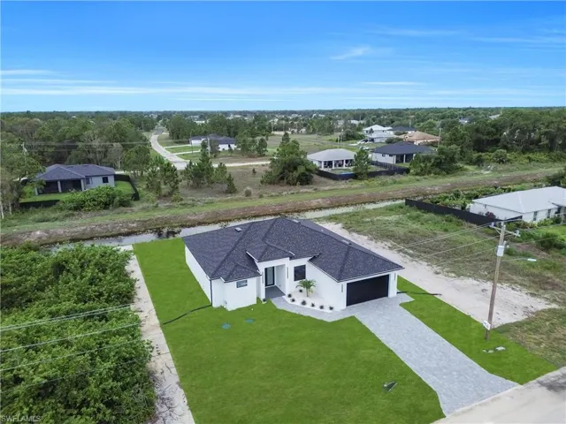 846 Charles Sise St E, Lehigh Acres, Florida 33974