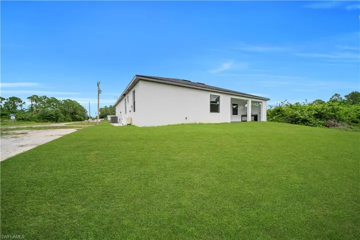 846 Charles Sise St E, Lehigh Acres, Florida 33974