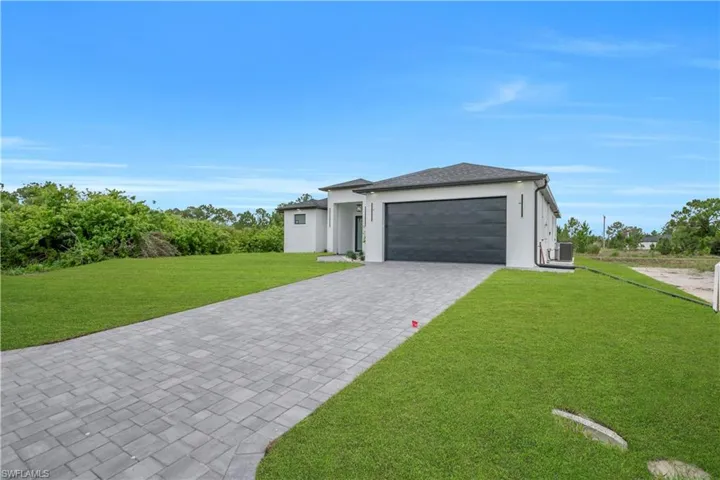 846 Charles Sise St E, Lehigh Acres, Florida 33974
