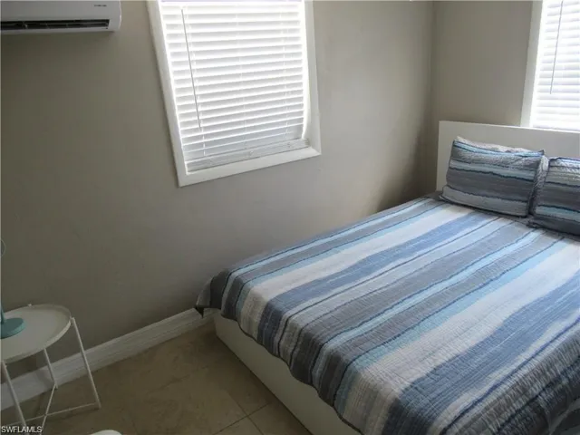 778  107th N AVE, Naples, FL 34108