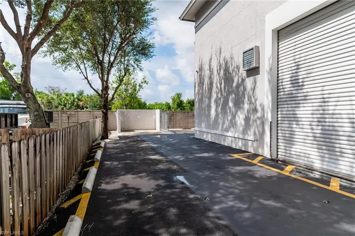 3526  Plover  AVE, Naples, FL 34117
