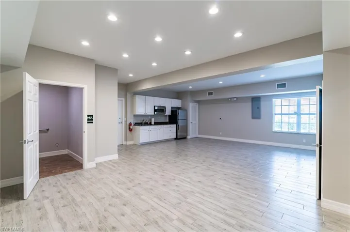 3526  Plover  AVE, Naples, FL 34117