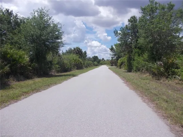 Looking North up Travis St