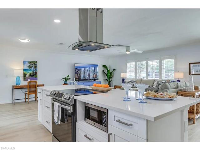 227 SE 44th TER, CAPE CORAL FL 33904