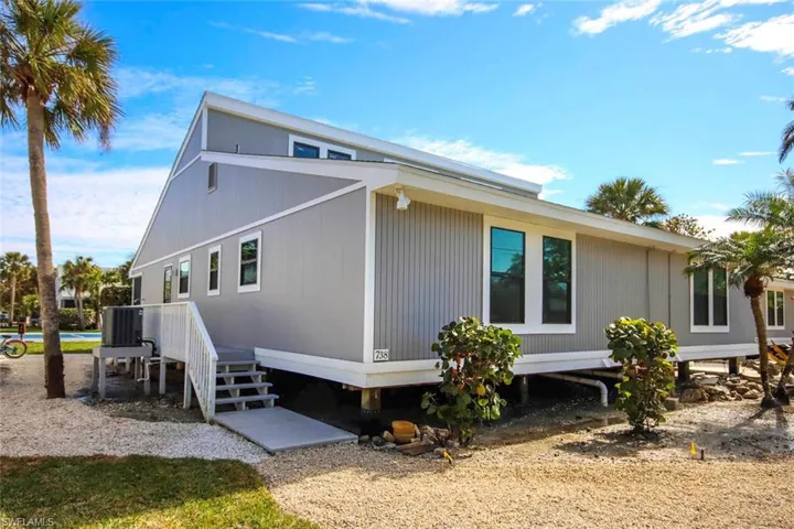 View of home's exterior from Donax