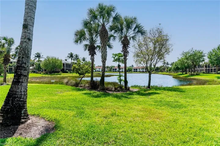 3053 Aviamar CIR # 104, NAPLES FL 34114