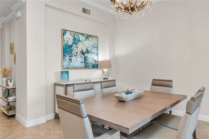3053 Aviamar CIR # 104, NAPLES FL 34114