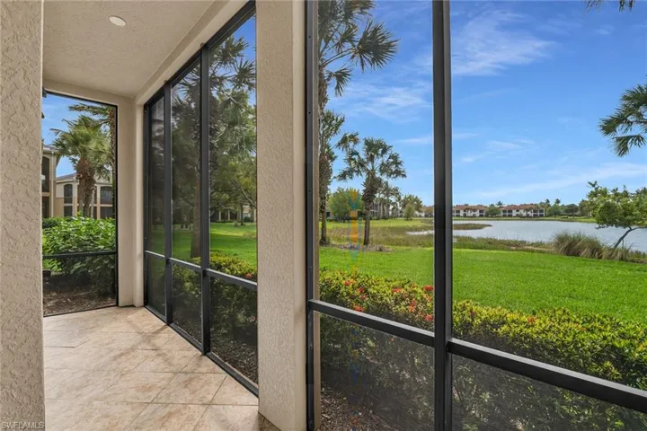 3053 Aviamar CIR # 104, NAPLES FL 34114