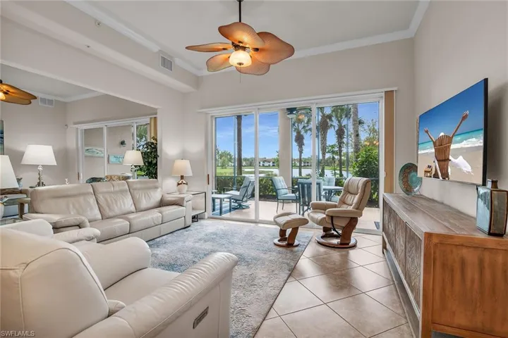3053 Aviamar CIR # 104, NAPLES FL 34114