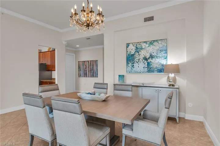 3053 Aviamar CIR # 104, NAPLES FL 34114
