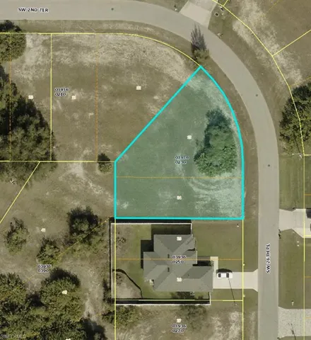 200 SW 26th  PL, Cape Coral, FL 33991