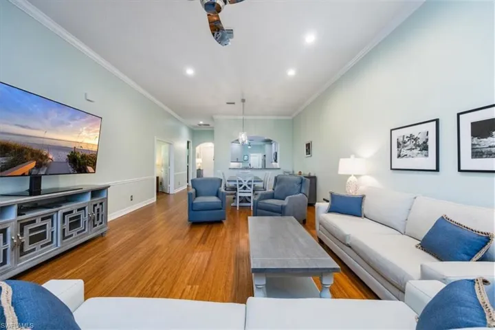 Spacious area for entertaining.