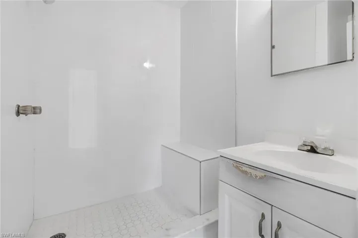 210 Stanford St, Lehigh Acres Fl 33936