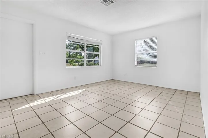 210 Stanford St, Lehigh Acres Fl 33936