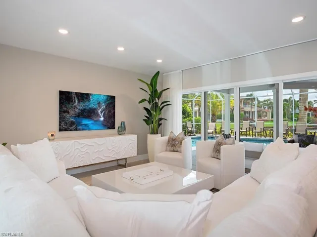 4856  Crayton  RD, Naples, FL 34103