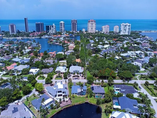 4856  Crayton  RD, Naples, FL 34103