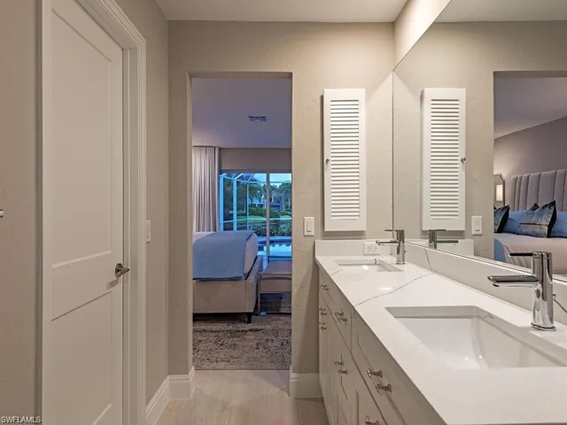4856  Crayton  RD, Naples, FL 34103