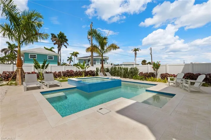 5583 Estero Blvd, Fort Myers Beach, Florida 33931