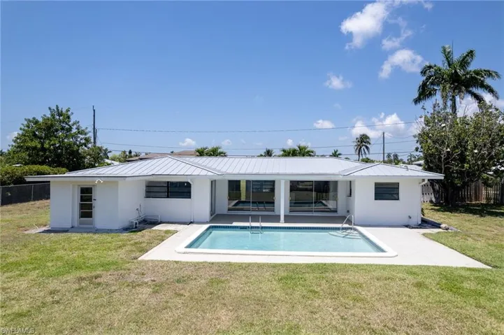5259 Willow Ct, Cape Coral, Florida 33904