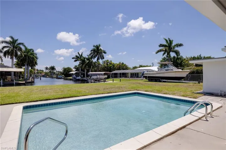 5259 Willow Ct, Cape Coral, Florida 33904
