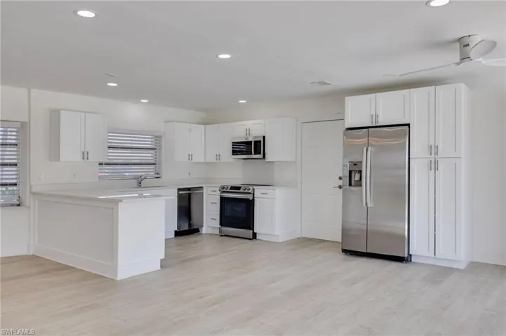 5259 Willow Ct, Cape Coral, Florida 33904